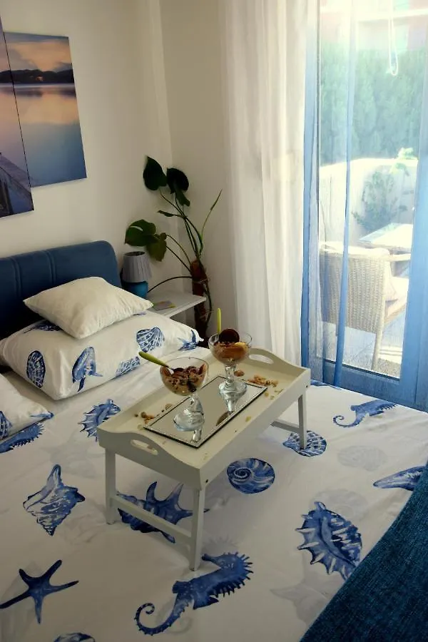 Apartment Marimar, Beachfront 1St Row 斯普利特
