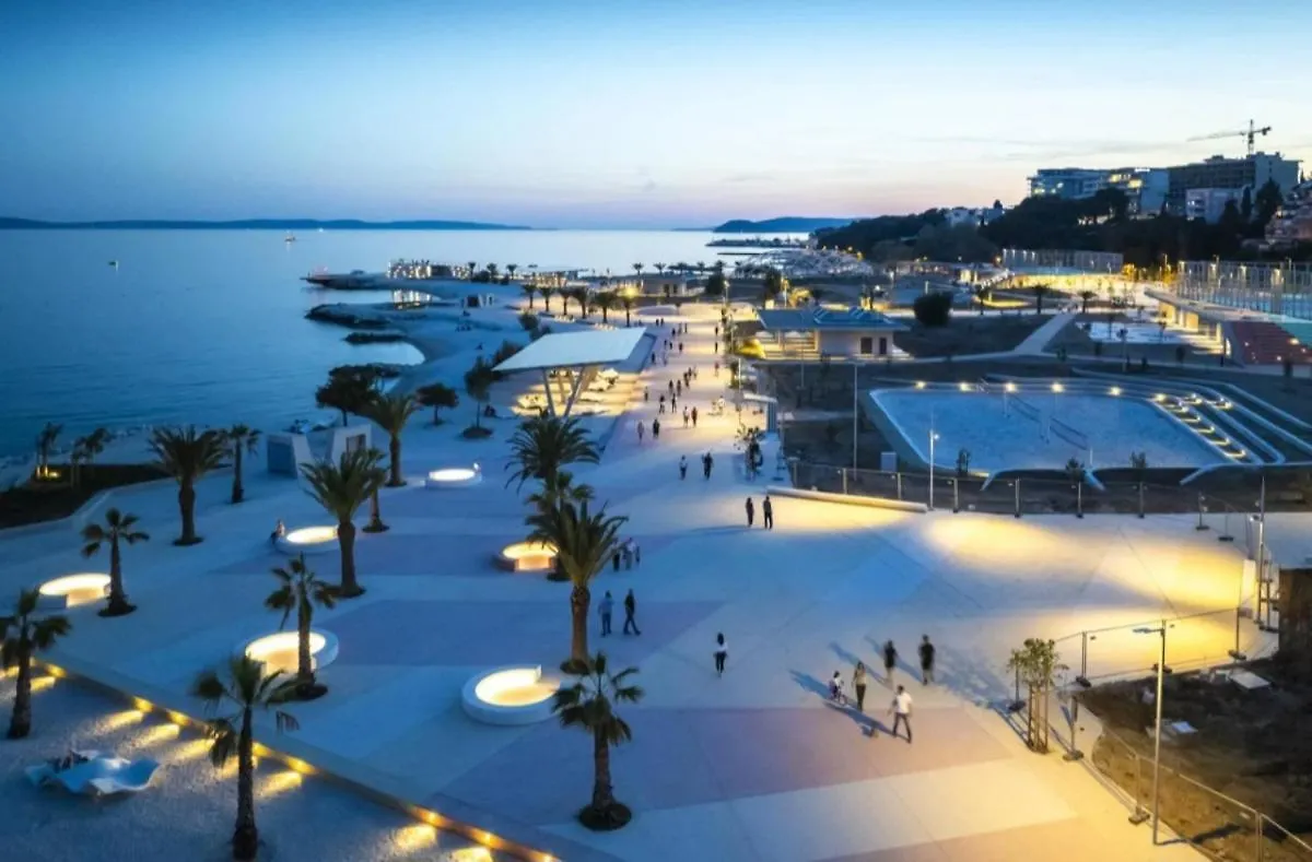 Apartment Marimar, Beachfront 1St Row 斯普利特