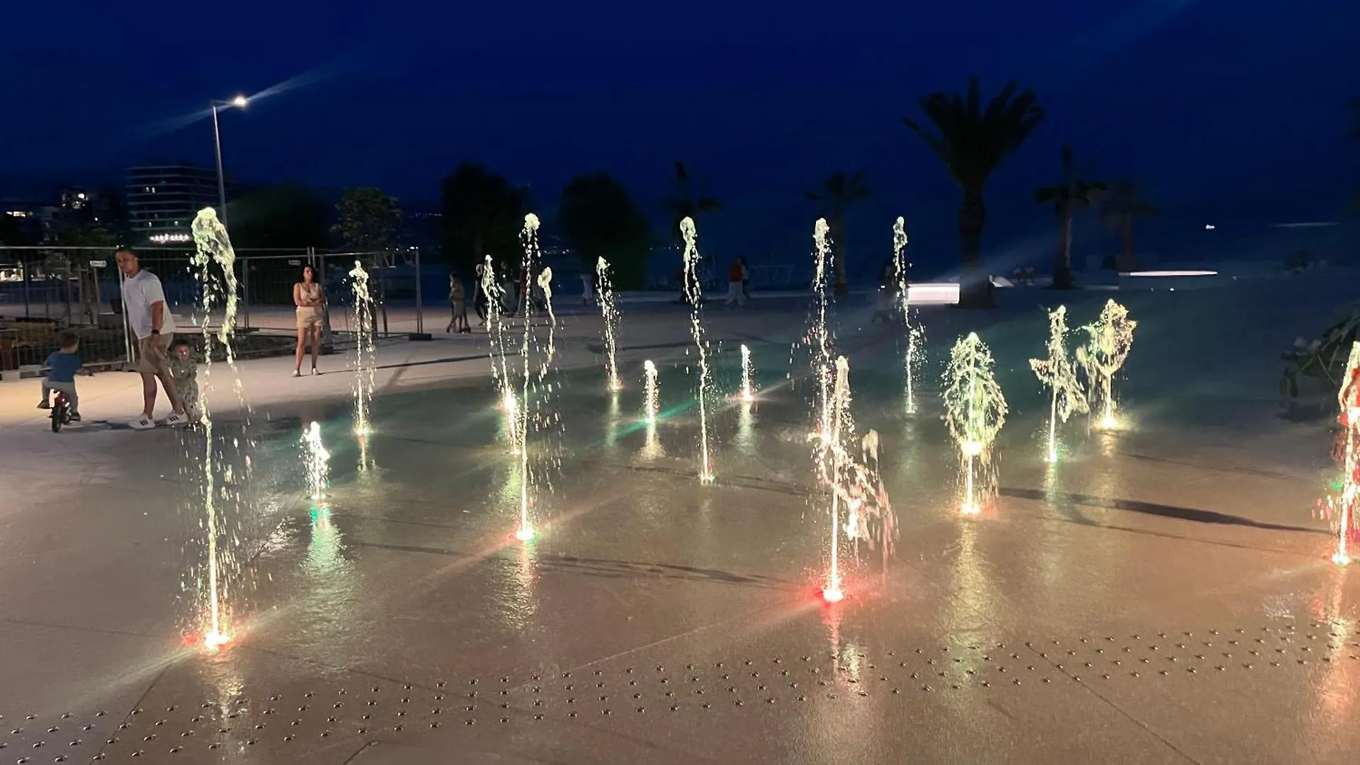 Apartment Marimar, Beachfront 1St Row 斯普利特